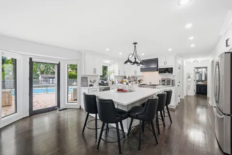 $1,100,000 | 729 Arlington Avenue, Naperville, IL 60565