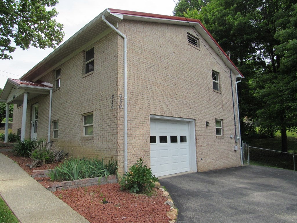 650 Old Eccles Road Beckley, WV 25801 - Photo 2 of 30 Gallery Image 2