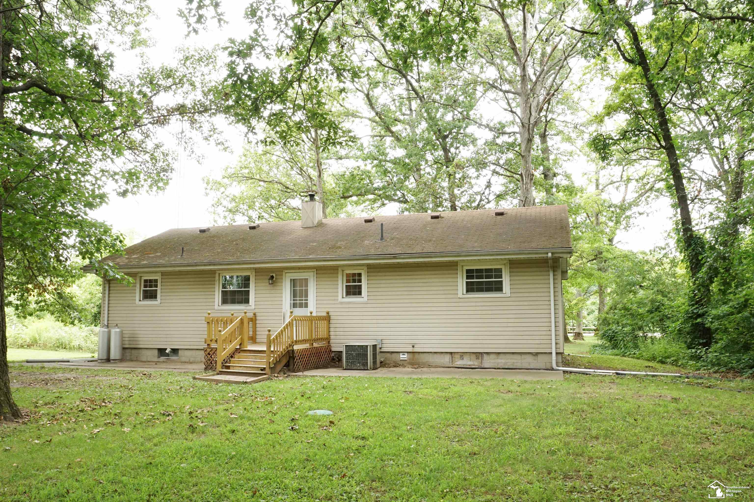 6105 Wells Road Petersburg, MI 49270 - Photo 17 of 18 Gallery Image 17