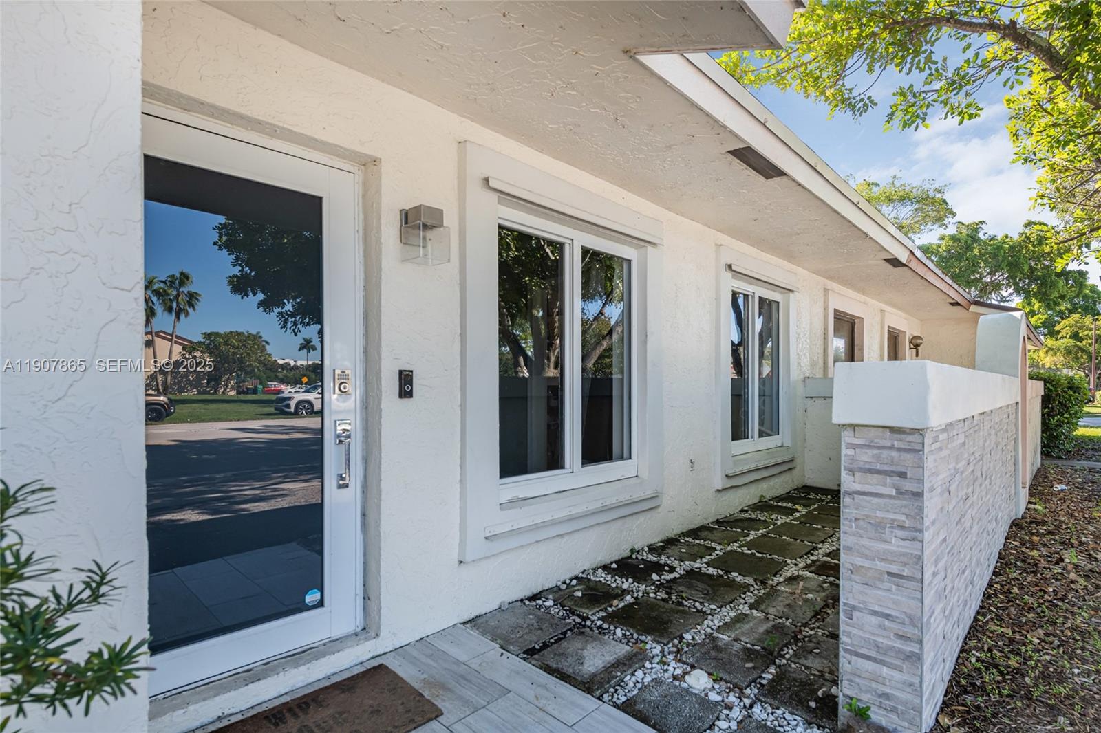 5830 North Park Road Dania Beach, FL 33312 - Photo 6 of 31 a view of a entryway of the house