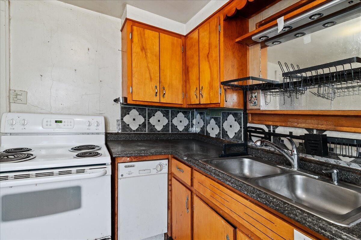 7483 Summit Road Southwest Pataskala, OH 43062 - Photo 11 of 25 11-Kitchen