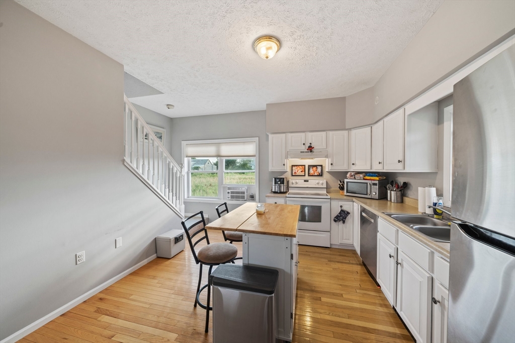 18 Bay View Street Hull, MA 02045 - Photo 10 of 35 Gallery Image 10