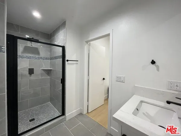 $7,200 | 1340 West 37th Street, Unit 1340, Los Angeles, CA 90007