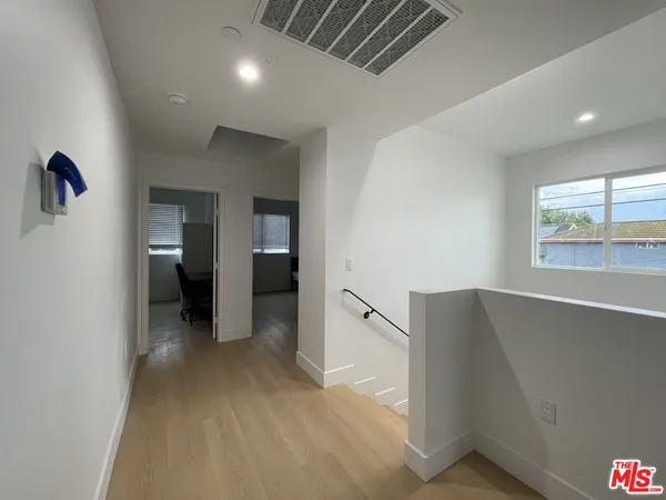 $7,200 | 1340 West 37th Street, Unit 1340, Los Angeles, CA 90007
