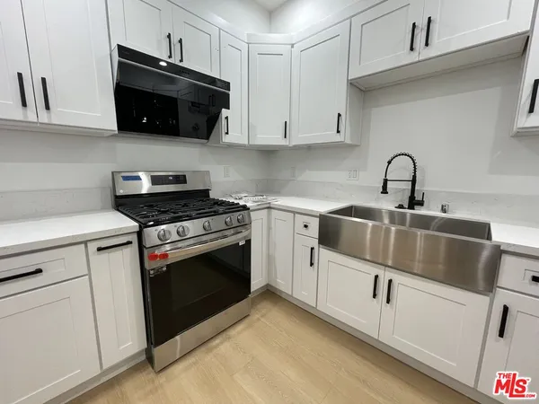 $7,200 | 1340 West 37th Street, Unit 1340, Los Angeles, CA 90007