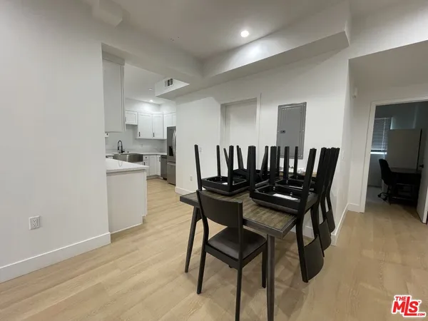 $7,200 | 1340 West 37th Street, Unit 1340, Los Angeles, CA 90007