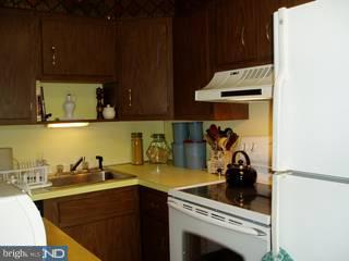 206 Golf Road Darby, PA 19023 - Photo 5 of 6
