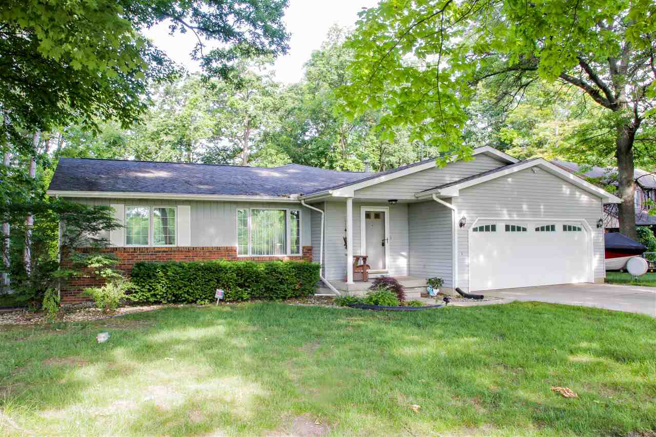 1078 South Gale Road Davison, MI 48423 - Photo 2 of 33 Attached 2 car garage