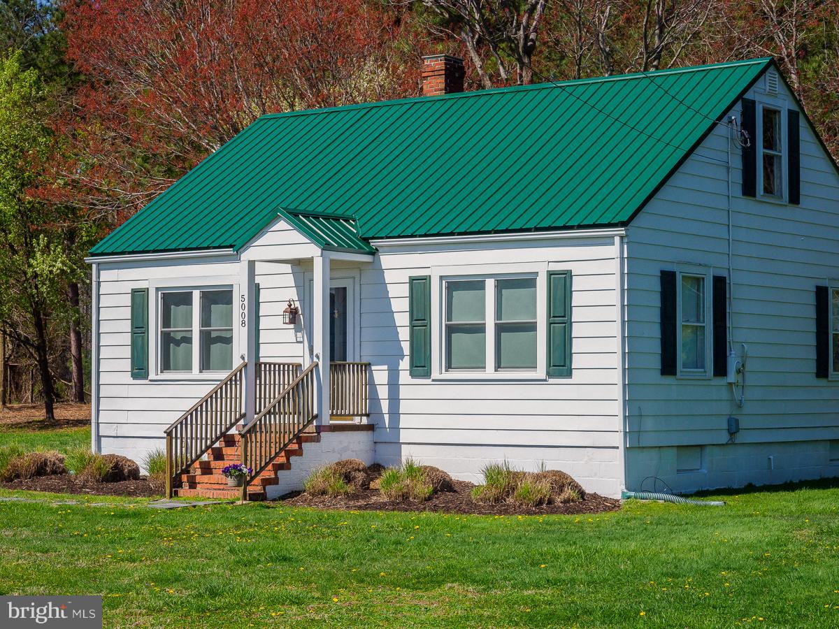Exterior (Front)