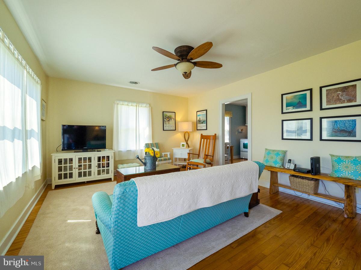 5008 Black Walnut Point Road Tilghman, MD 21671 - Photo 9 of 23 Interior (General)