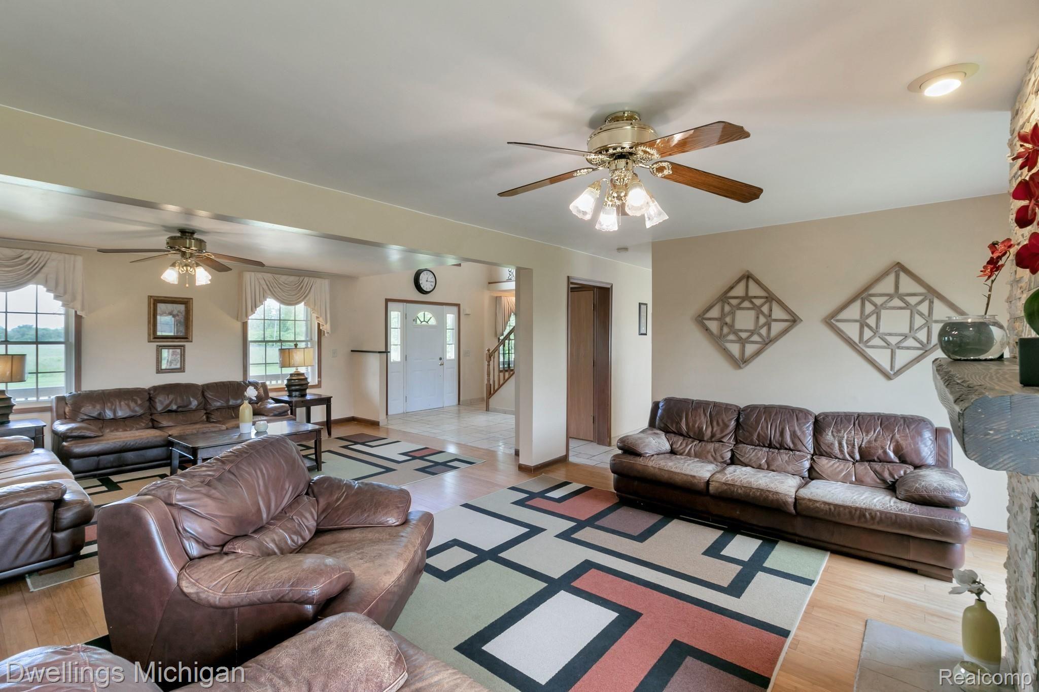 1520 Buhl Road Newport, MI 48166 - Photo 12 of 45 IMG_0401.jpg