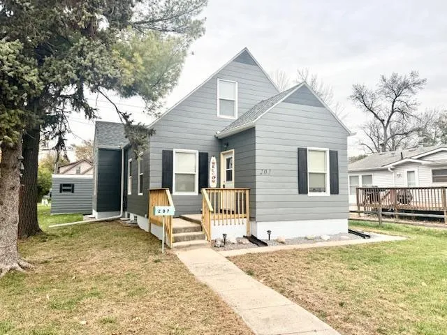 $149,900 | 207 East Broadway Street, Redwood Falls, MN 56283