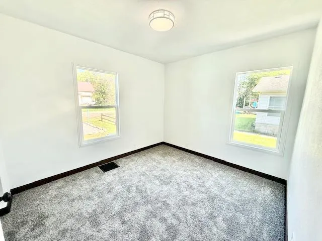 $149,900 | 207 East Broadway Street, Redwood Falls, MN 56283