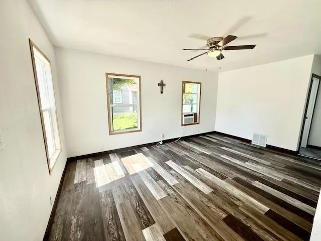 $149,900 | 207 East Broadway Street, Redwood Falls, MN 56283