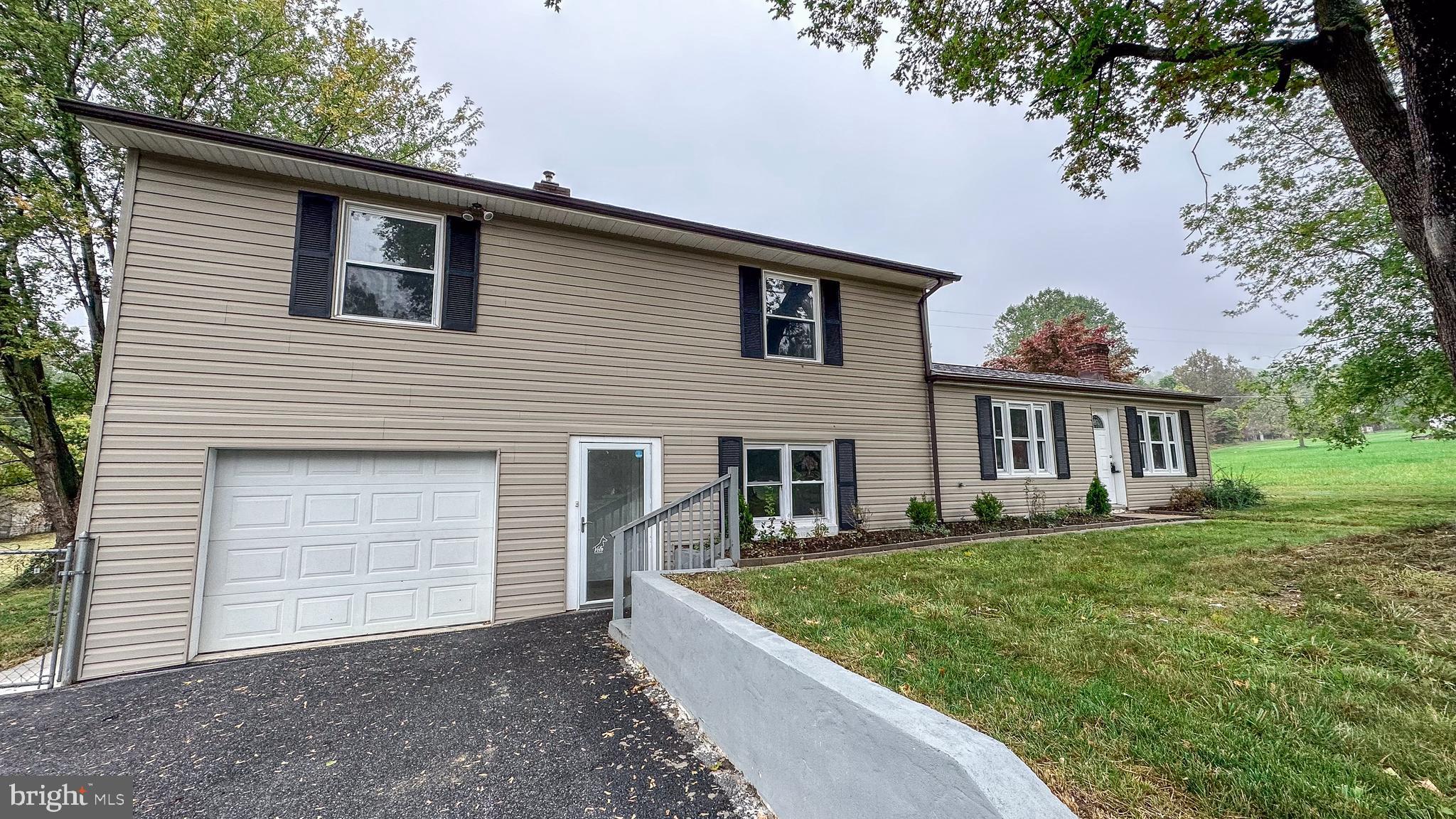 8858 Hawbottom Road Middletown, MD 21769 - Photo 2 of 21 FRONT VIEW