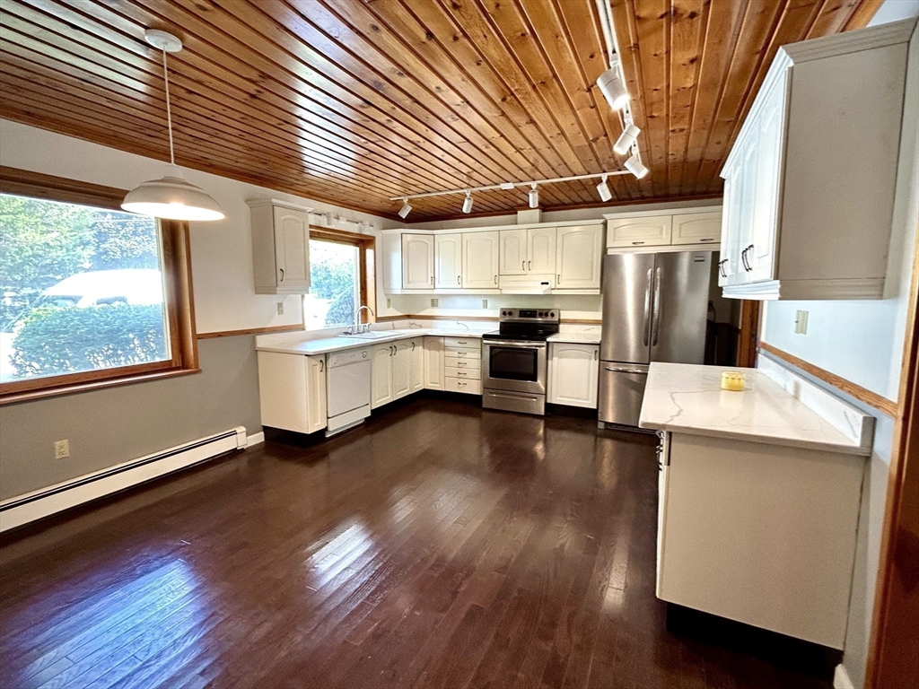 2 Pat Drive Danvers, MA 01923 - Photo 14 of 23