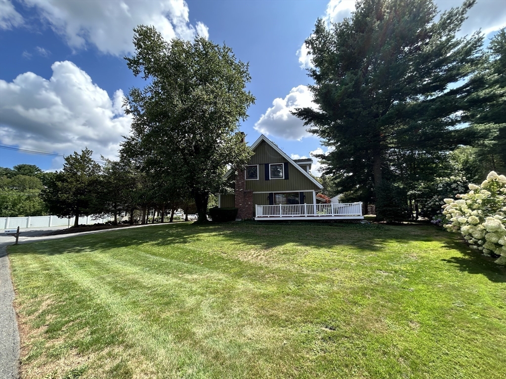 2 Pat Drive Danvers, MA 01923 - Photo 4 of 23