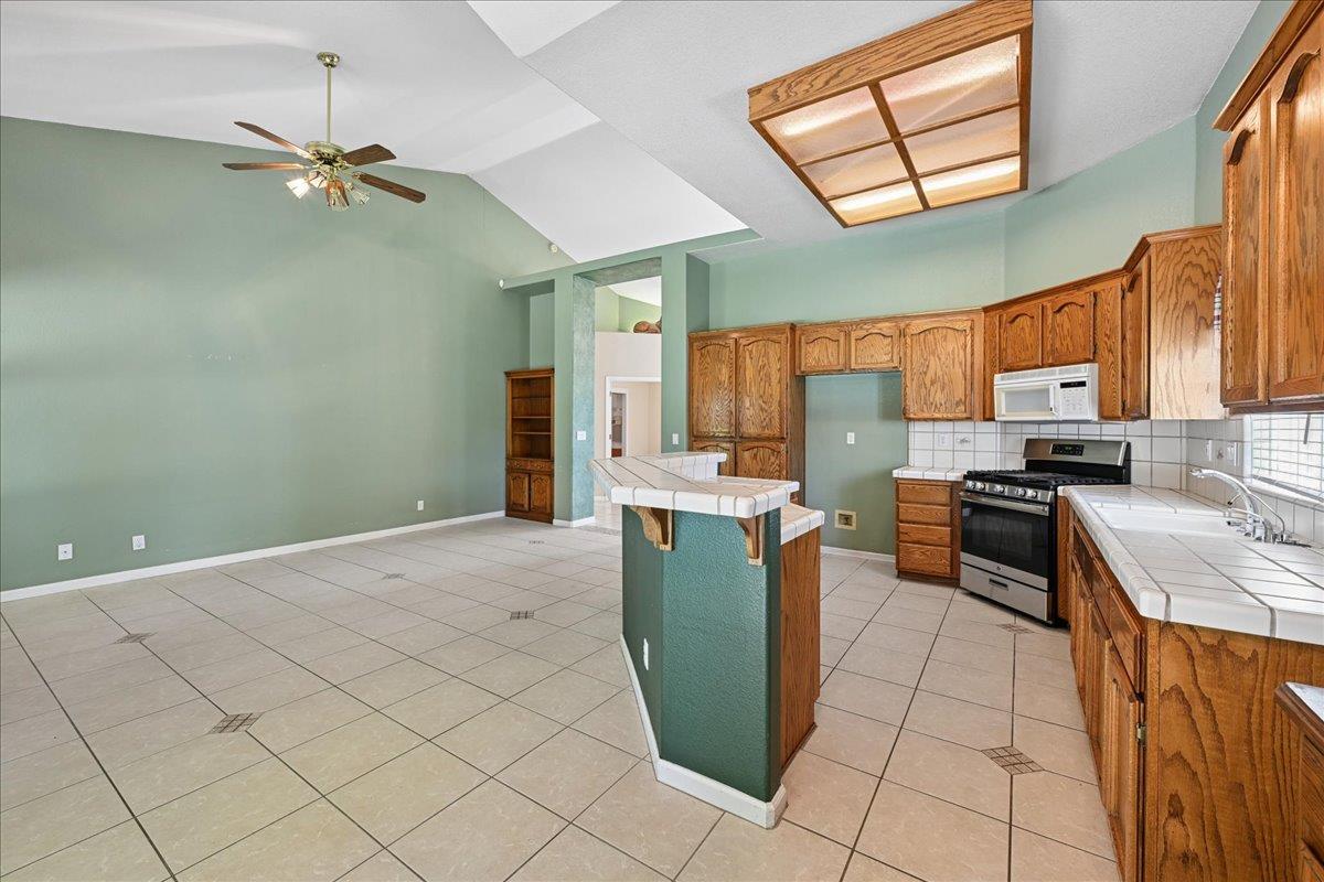 1165 Portola Valley Road Yuba City, CA 95993 - Photo 14 of 38