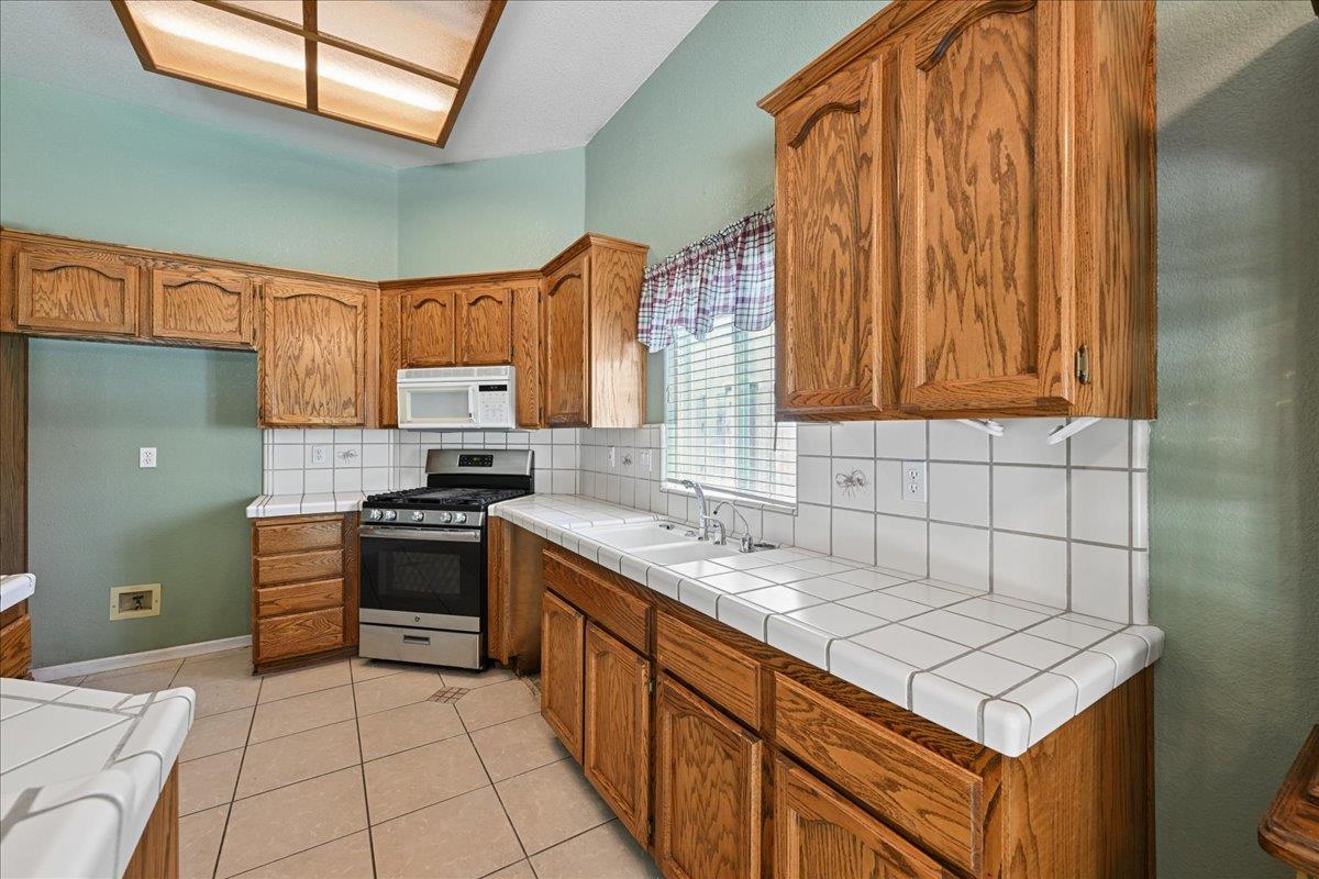 1165 Portola Valley Road Yuba City, CA 95993 - Photo 15 of 38