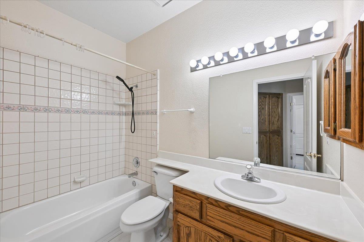 1165 Portola Valley Road Yuba City, CA 95993 - Photo 21 of 38