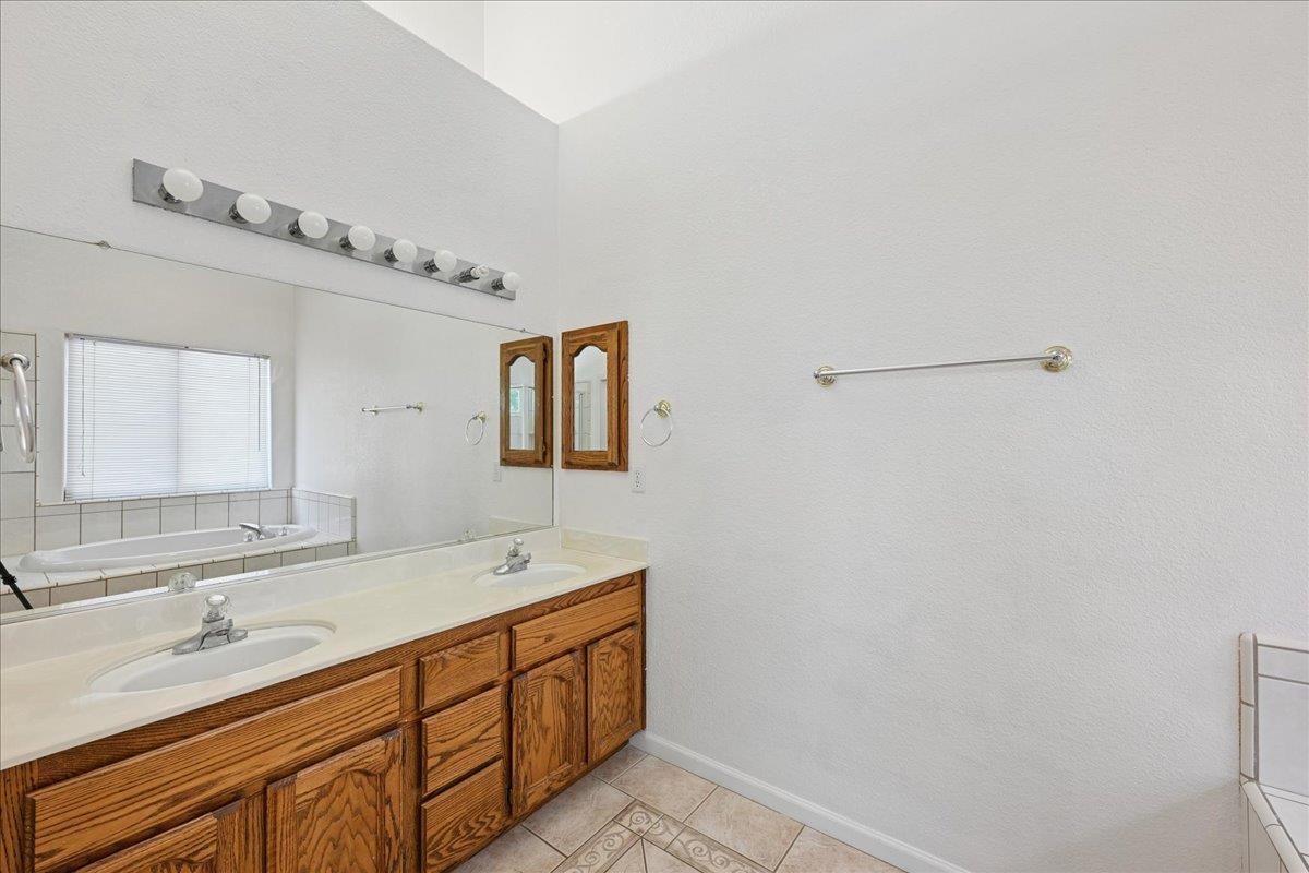 1165 Portola Valley Road Yuba City, CA 95993 - Photo 29 of 38