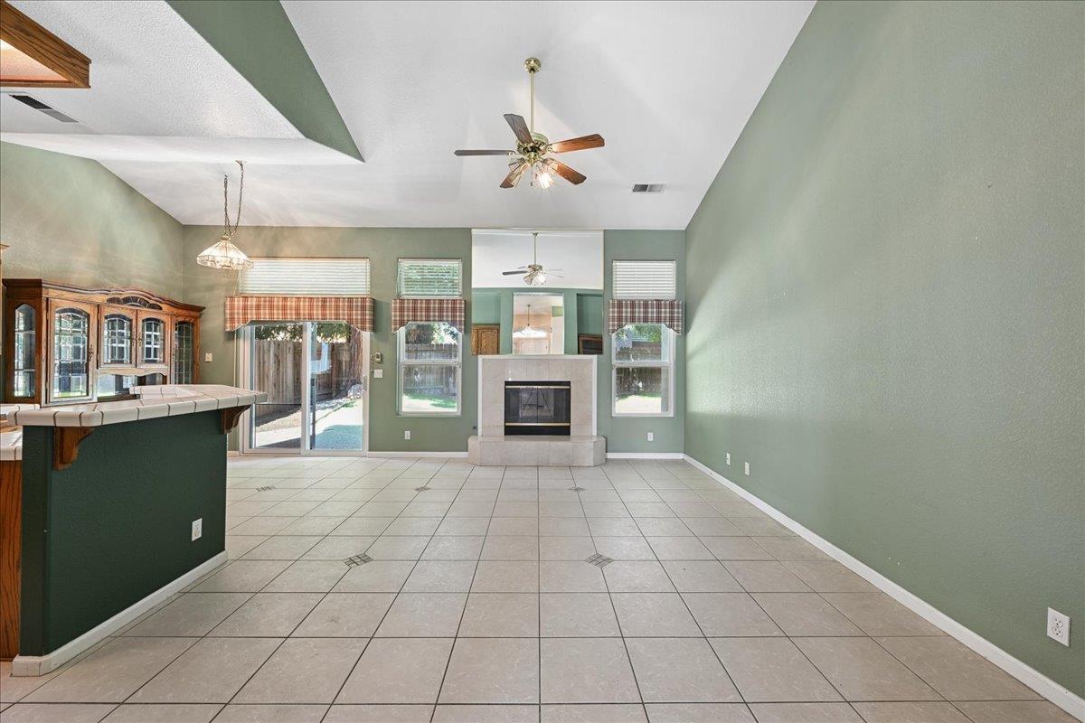1165 Portola Valley Road Yuba City, CA 95993 - Photo 9 of 38