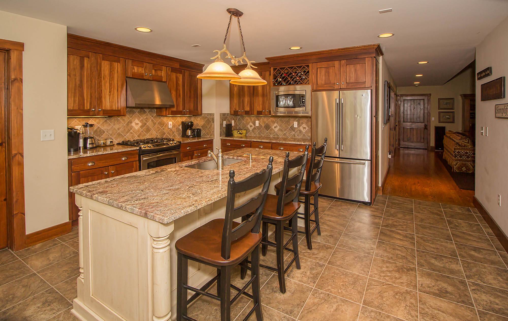 4 Encore Place, Unit 1 West Dover, VT 05356 - Photo 8 of 33