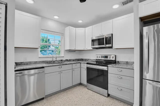 $3,000 | 765 56th Avenue South, St. Petersburg, FL 33705