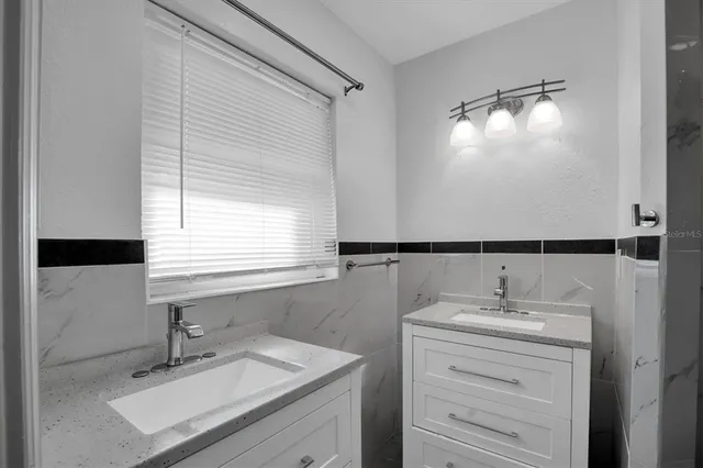 $3,000 | 765 56th Avenue South, St. Petersburg, FL 33705