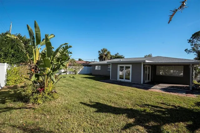 $3,000 | 765 56th Avenue South, St. Petersburg, FL 33705