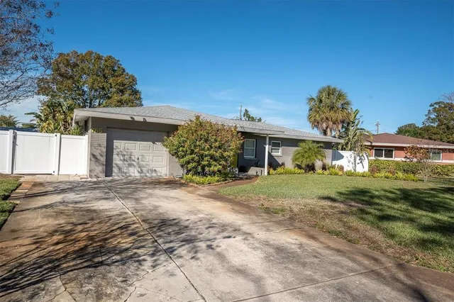 $3,000 | 765 56th Avenue South, St. Petersburg, FL 33705