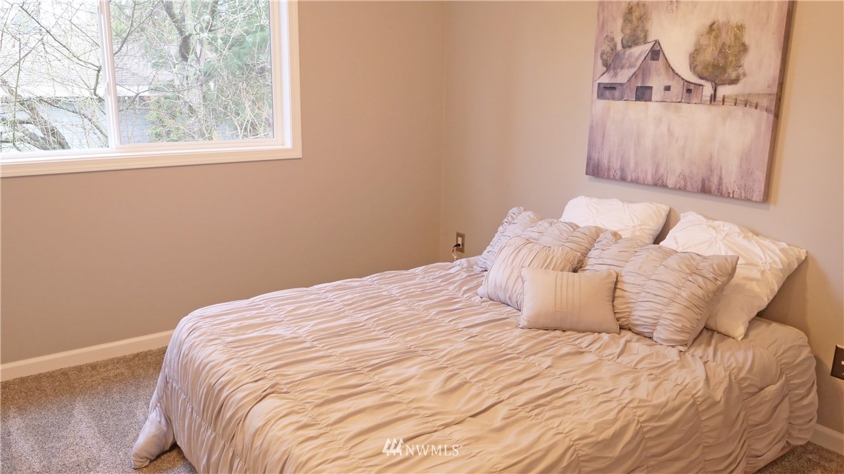 8217 211th Place Southwest Edmonds, WA 98026 - Photo 22 of 37 Gallery Image 22