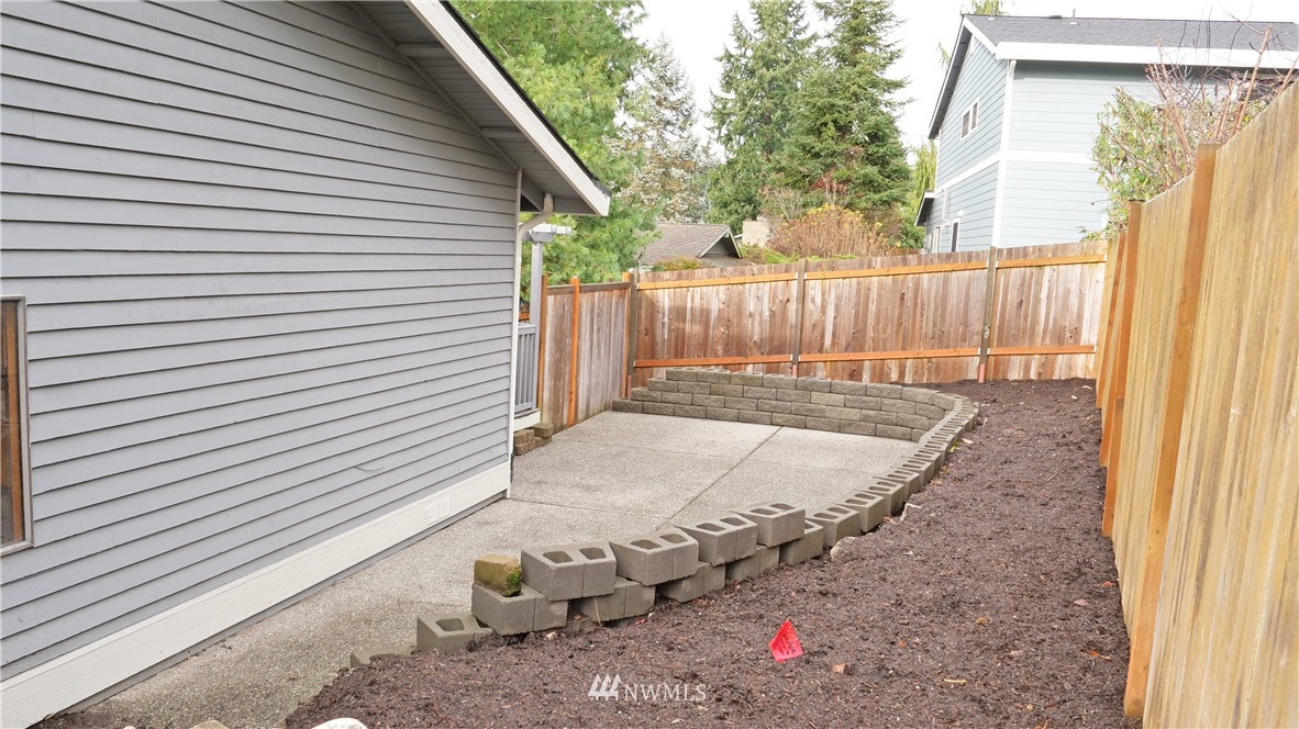 8217 211th Place Southwest Edmonds, WA 98026 - Photo 8 of 37 Gallery Image 8