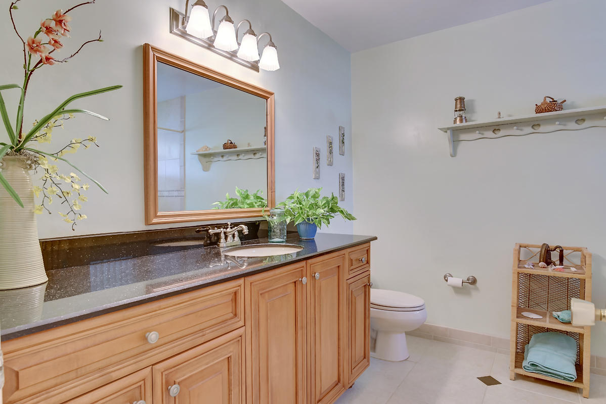 6390 Woodbury Road Boca Raton, FL 33433 - Photo 14 of 24 Second Bath