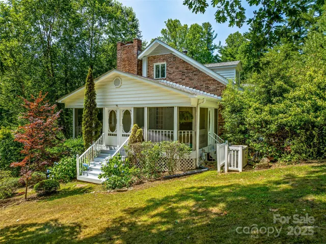 $1,500,000 | 163 Northern Lights Lane, Hendersonville, NC 28739