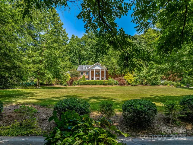 $1,500,000 | 163 Northern Lights Lane, Hendersonville, NC 28739
