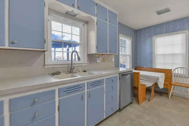 $205,000 | 3405 Gene Field Road, St. Joseph, MO 64506