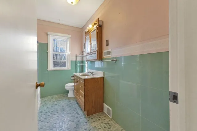 $205,000 | 3405 Gene Field Road, St. Joseph, MO 64506