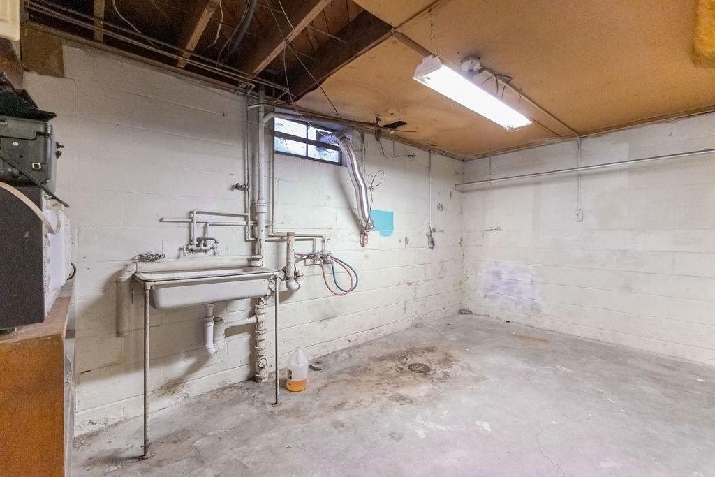 3405 Gene Field Road St. Joseph, MO 64506 - Photo 30 of 36