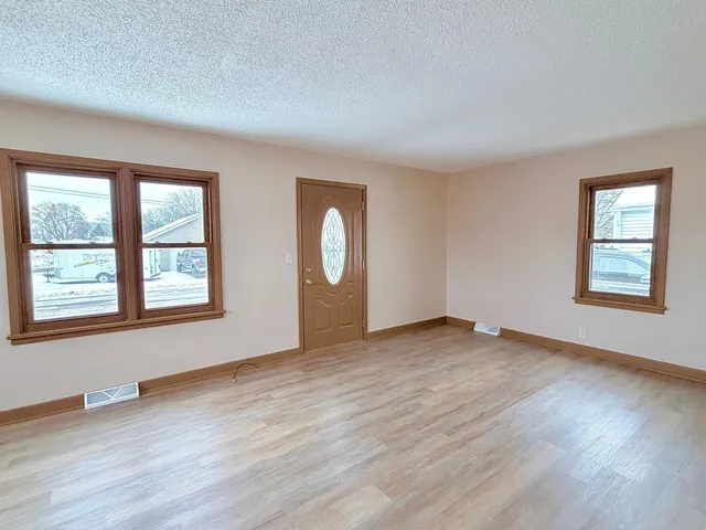 $199,900 | 1099 Gale Street, Winona, MN 55987