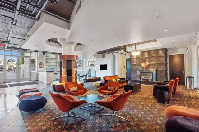 $2,295 | 2600 West 7th Street, Unit 1535, Fort Worth, TX 76107