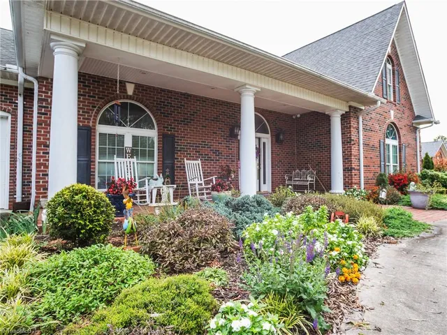 $699,900 | 148 Magnolia Drive, North Wilkesboro, NC 28659