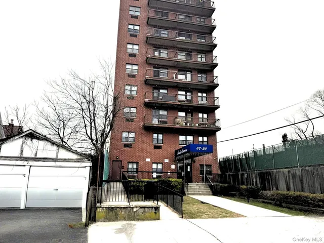 $329,900 | 87-30 62nd Avenue, Unit 3G | Rego Park