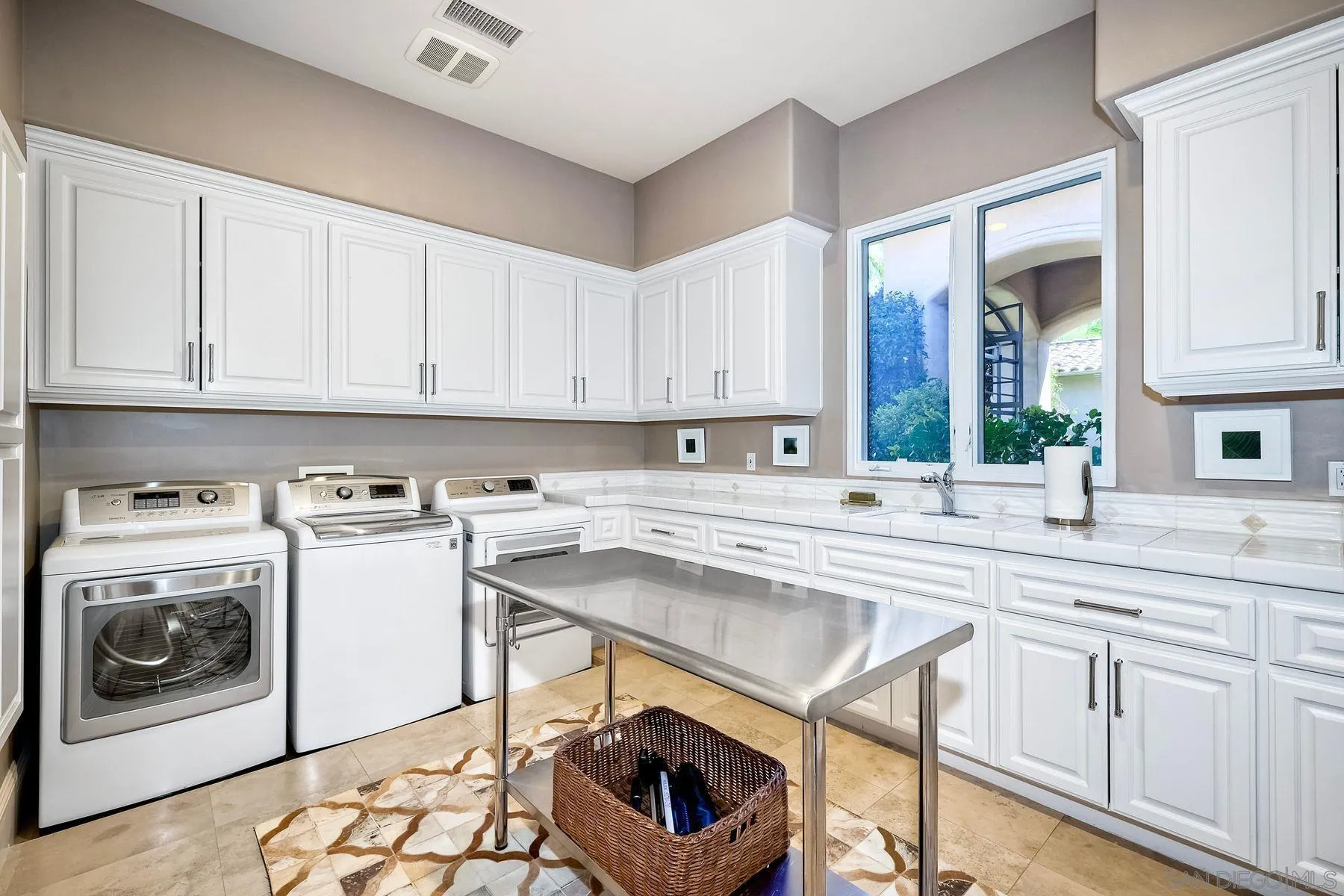 17732 Vineyard Lane Poway, CA 92064 - Photo 26 of 63