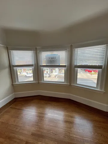 $2,700 | 9 Monte Vista Avenue, Oakland, CA 94611