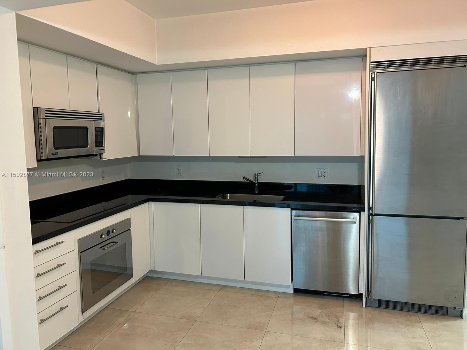 92 Southwest 3rd St Unit 2204  