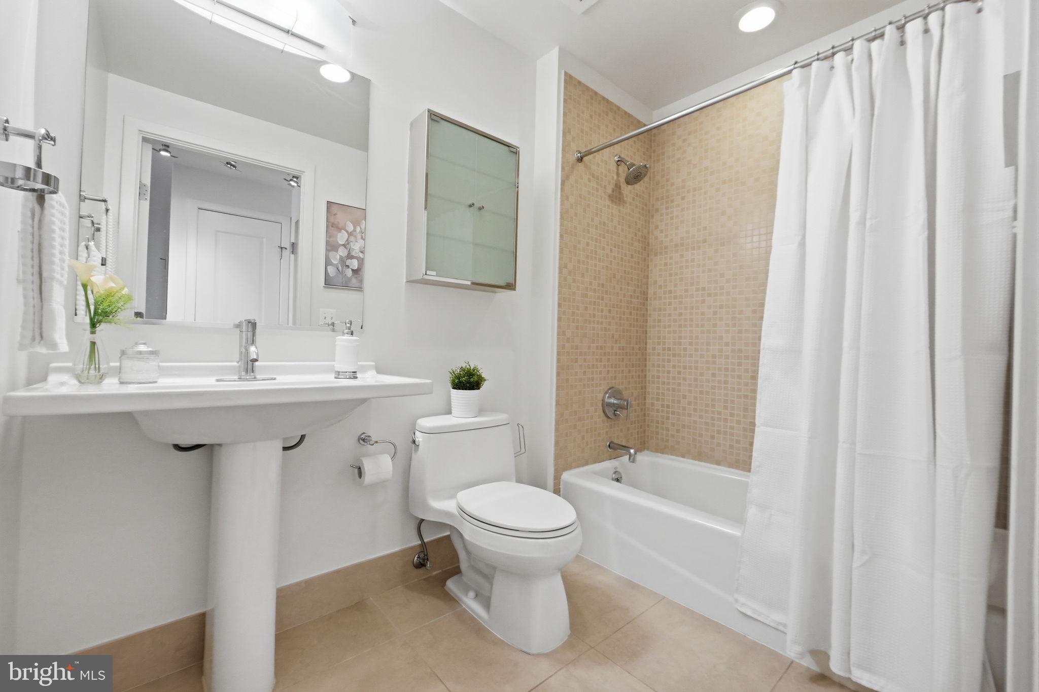 2125 14th Street Northwest, Unit 721 Washington, DC 20009 - Photo 19 of 27 Substantially sized full bathroom