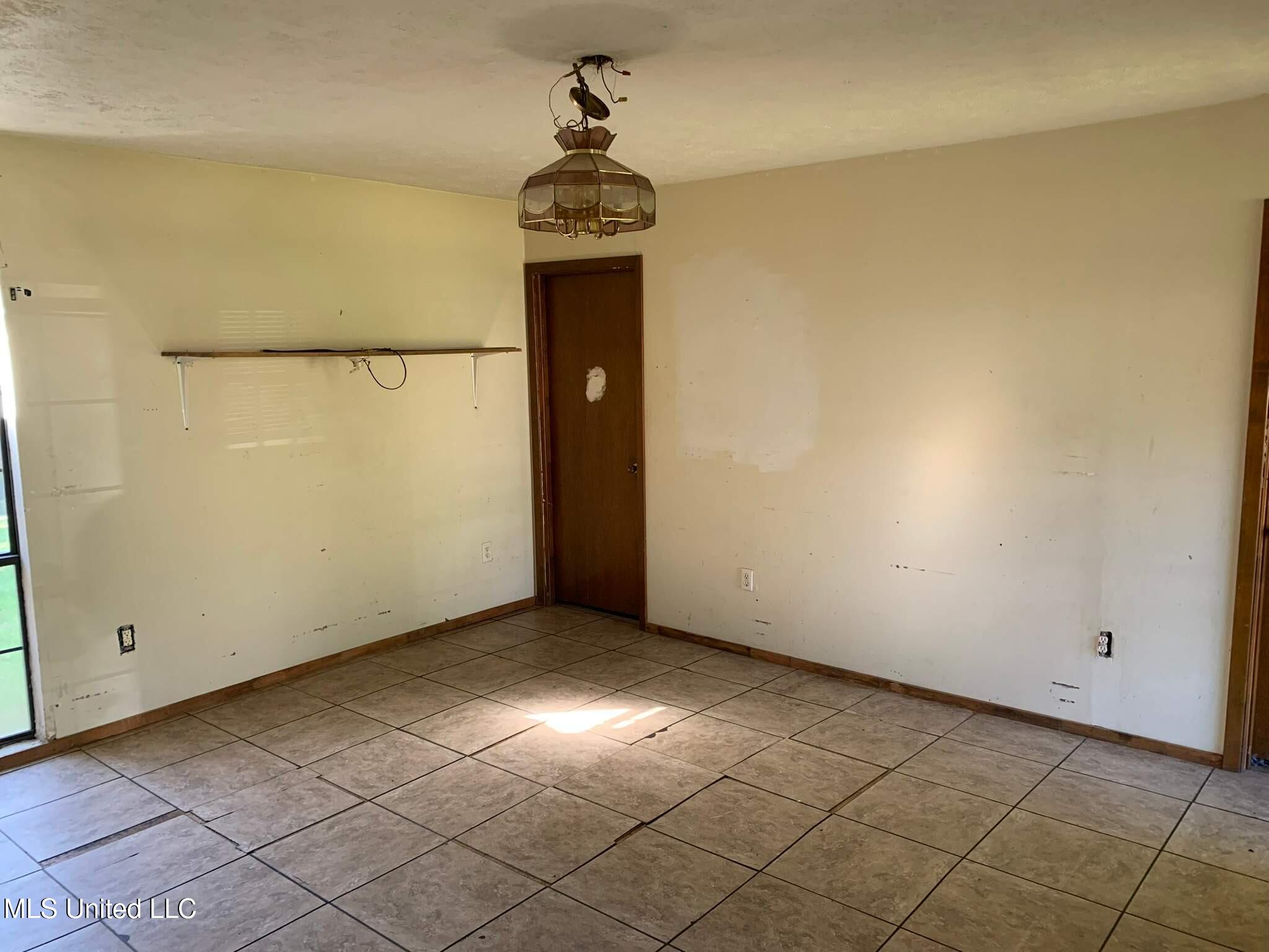 17 Bethlehem Road De Kalb, MS 39328 - Photo 7 of 17 17-Nov 20 2024 12_49pm-wbKj