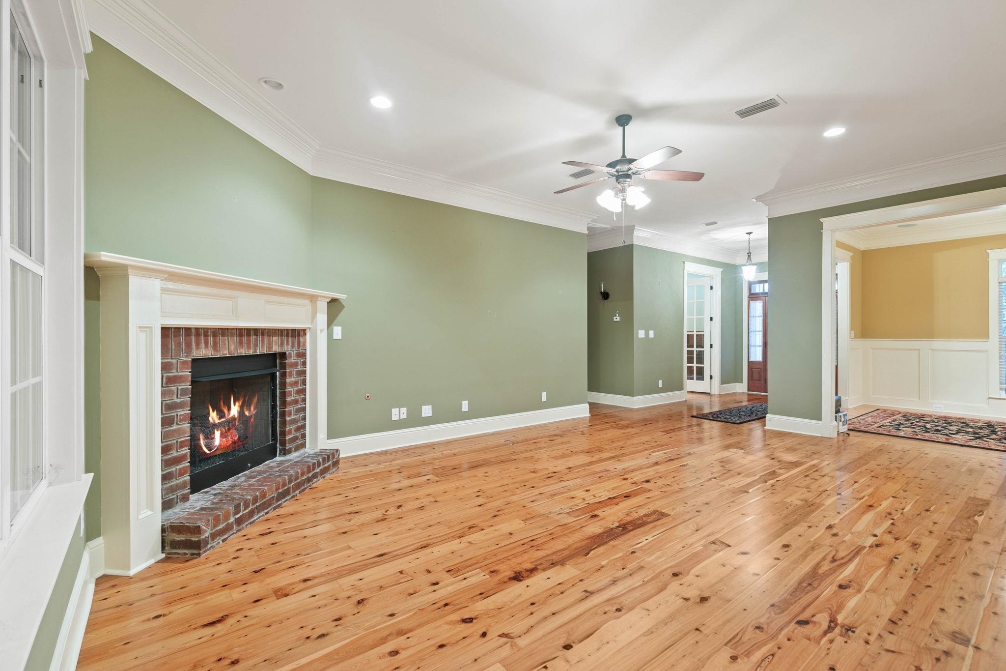 8955 North Lamhatty Lane Daphne, AL 36526 - Photo 12 of 73 Living Room