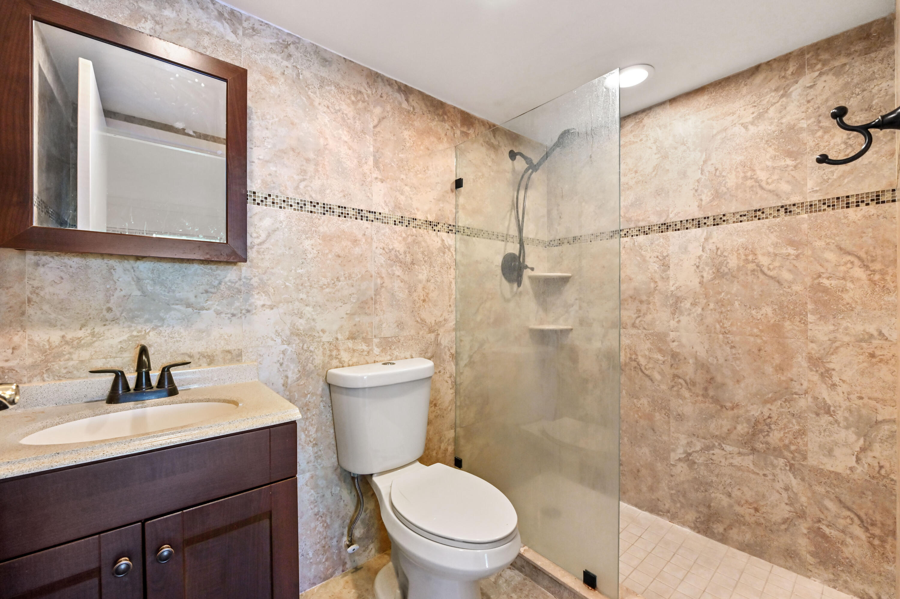 538 Monaco Way Delray Beach, FL 33446 - Photo 18 of 35 18 bathroom 01